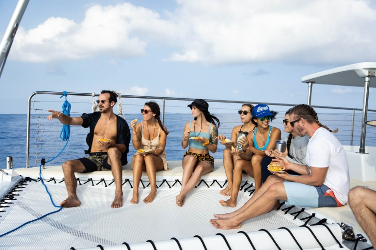 Sea Paradise Kona Afternoon Sail And Snorkel Feature Enjoy Drinks And Snack