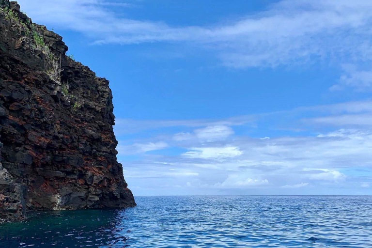 Sea Quest Hawaii Premium Morning Snorkel Feature Sea Cave Lava Tubes