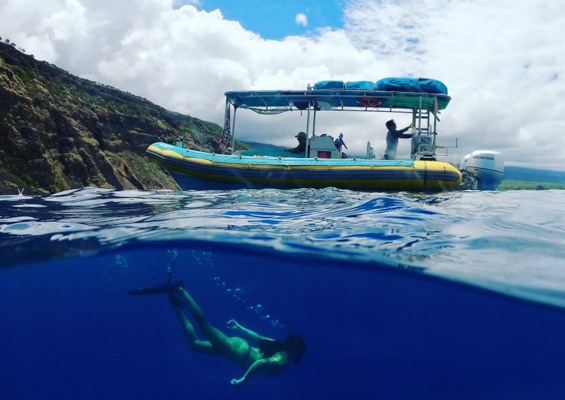 Sea Quest Hawaii Premium Morning Snorkel Slider Boat Girl