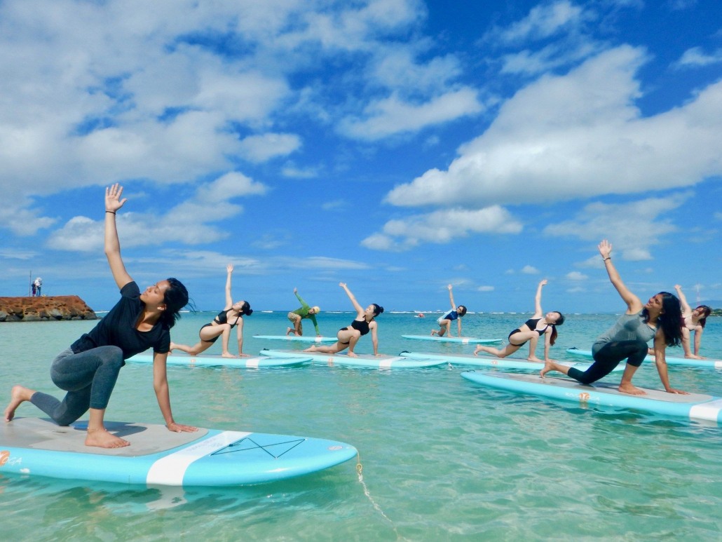 yoga floats waikiki sup lesson oahu yoga floats magic island