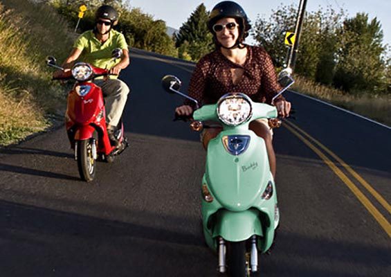 Tikiscooters Tiki Scooters Tahaina  Slider Scooter Couple