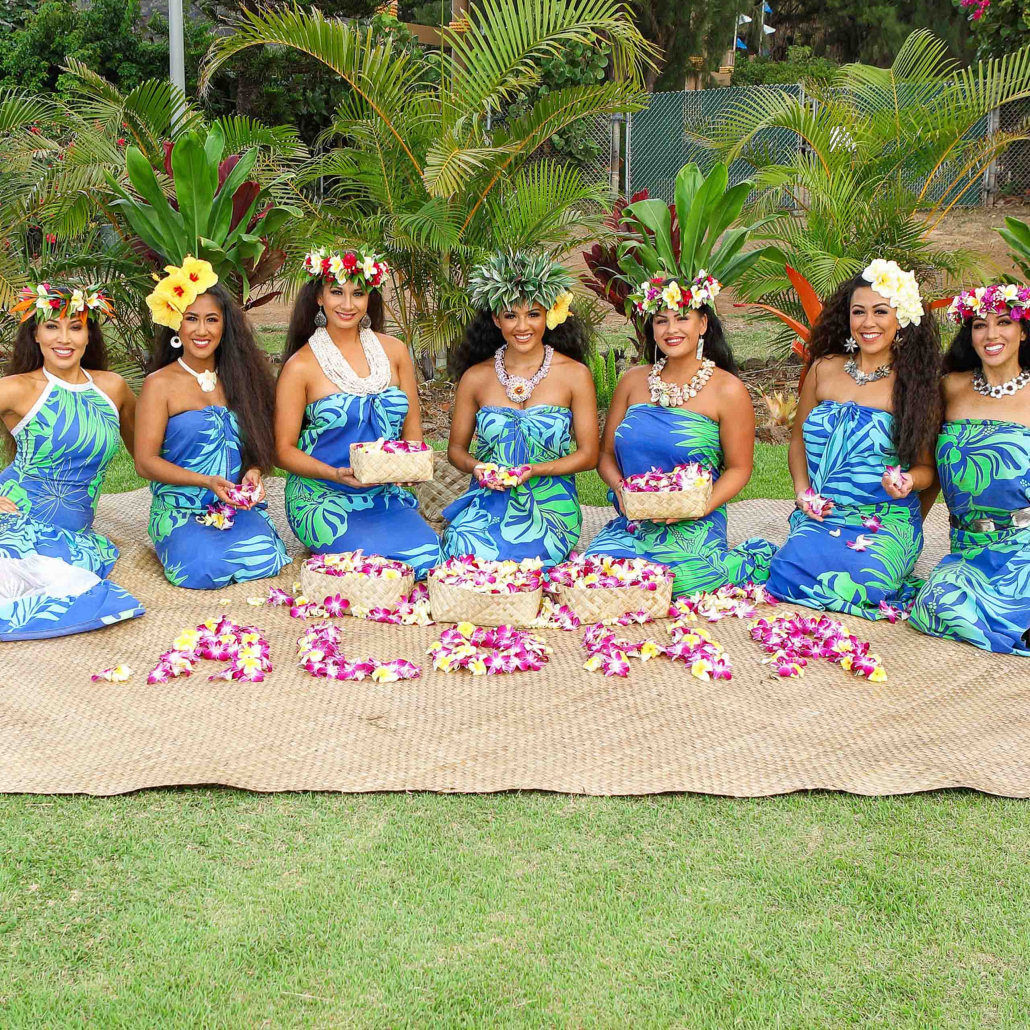 Aloha Kai Luau Lei Making Team 
