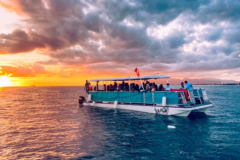 enjoy views of waikikis skyline from the boat oahu honolulu snorkel company