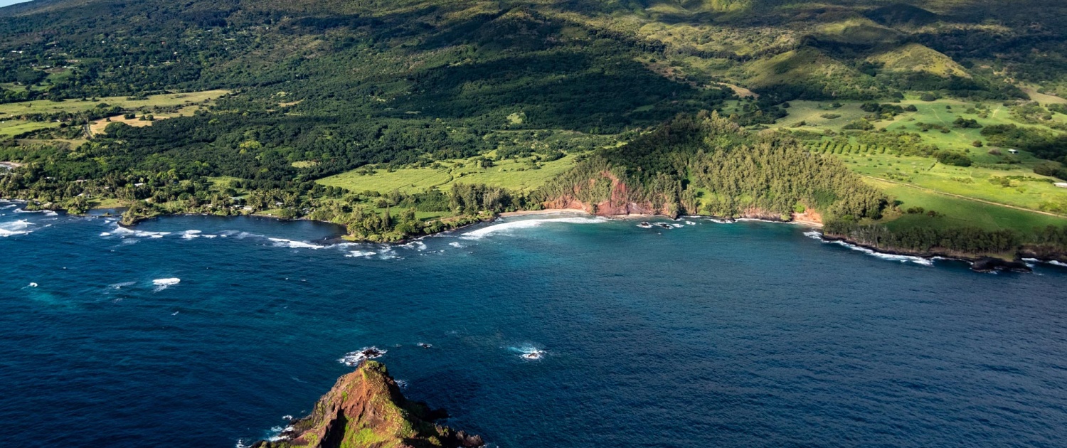 Majestic Maui A Helicopter Tour of West Maui and Molokai Flying Over
