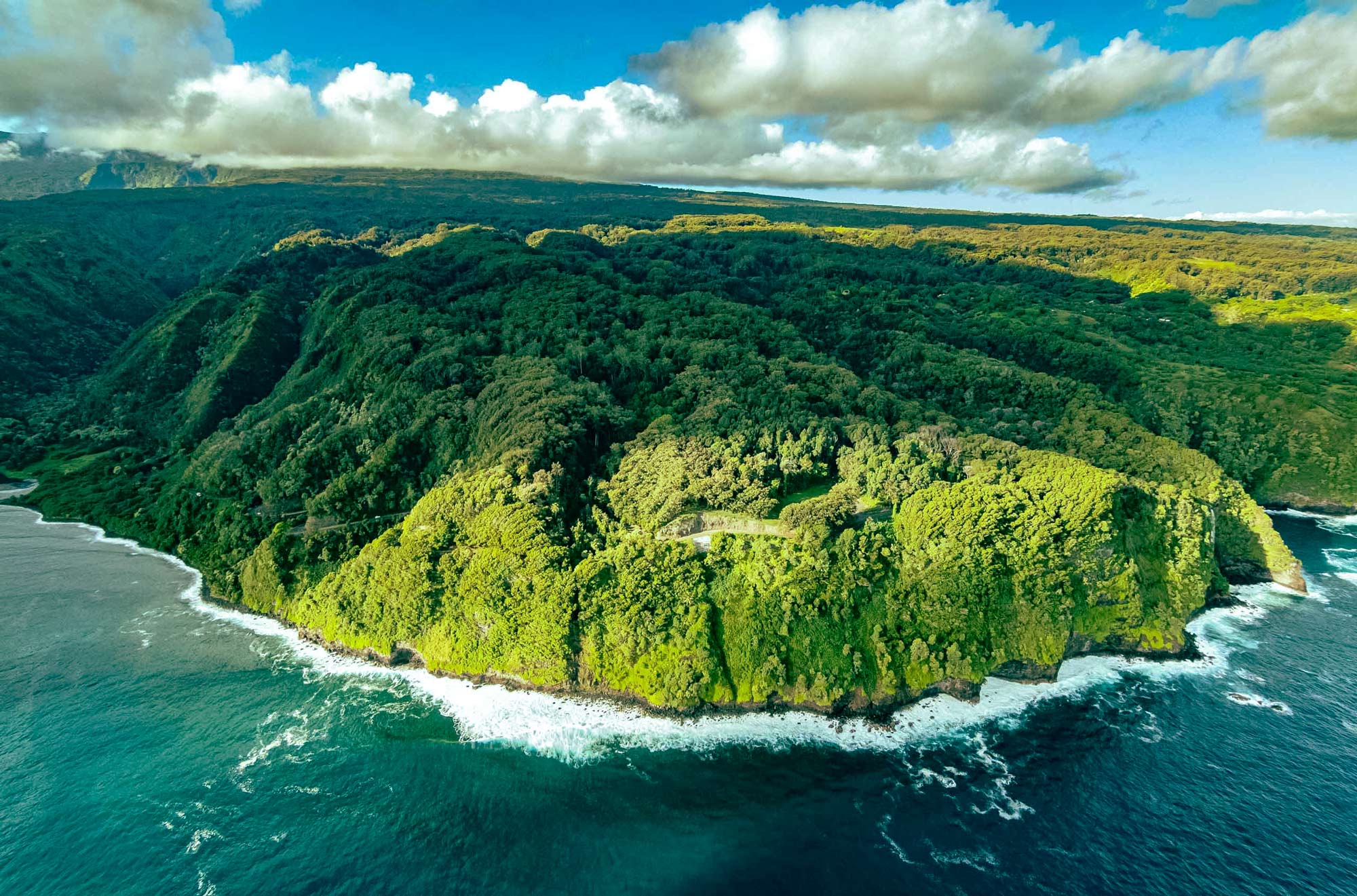 mauis natural wonders helicopter flight and hana sightseeing