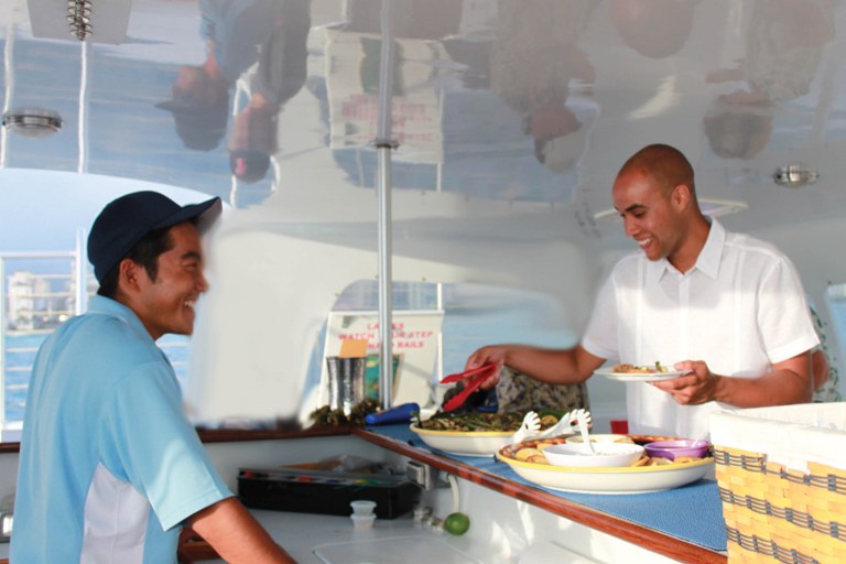 Portwaikikicruises Spirit Of Aloha Whale Watching Cruise Feature Snack