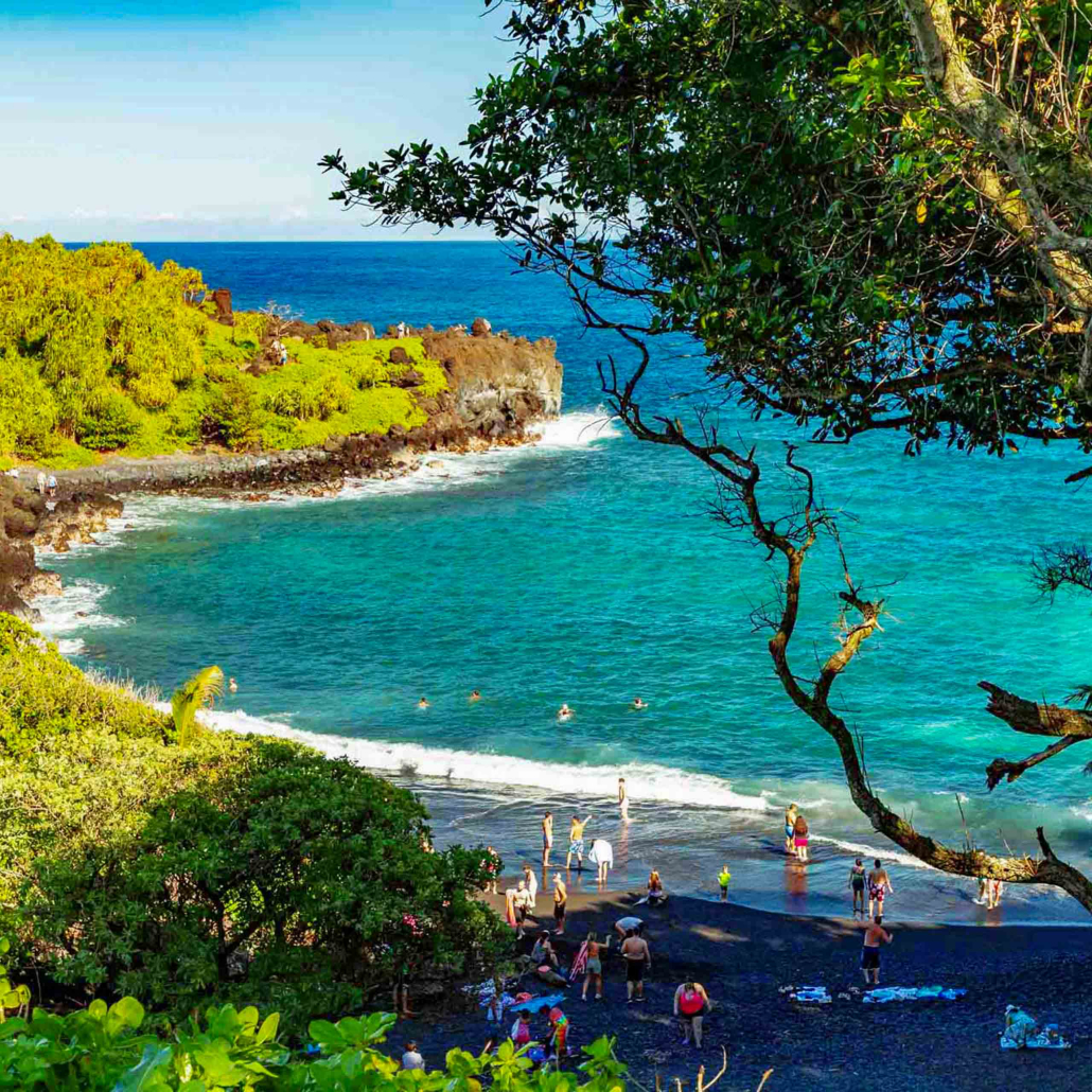 Road To Hana Air And Sightseeing Tour Black Sand Beach Overlook Visitors Road To Hana Maui 