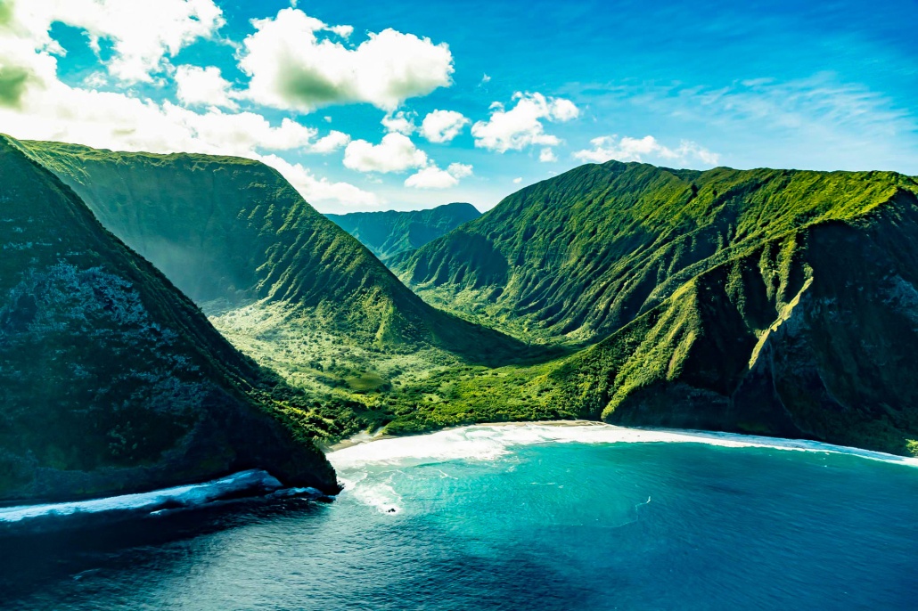 Majestic Maui A Helicopter Tour of West Maui and Molokai Flying Over
