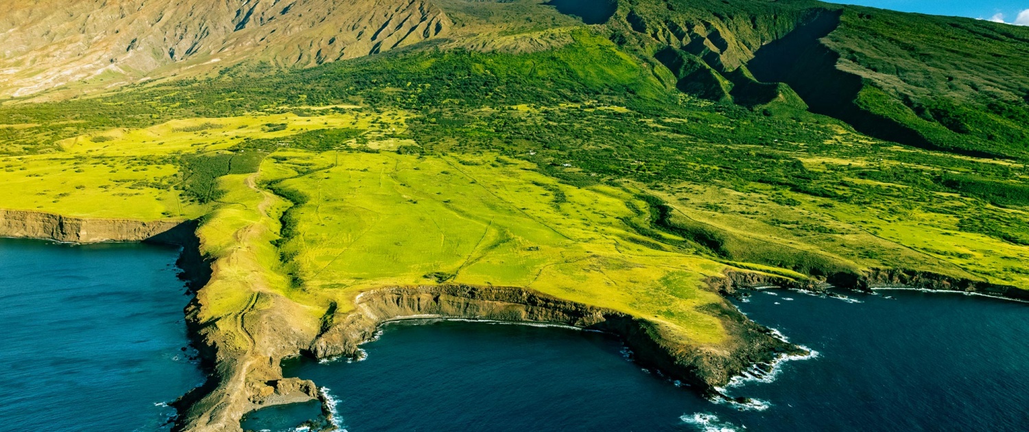 spectacular views awe inspiring vistas and magical moments await you on a west maui and molokai helicopter tour