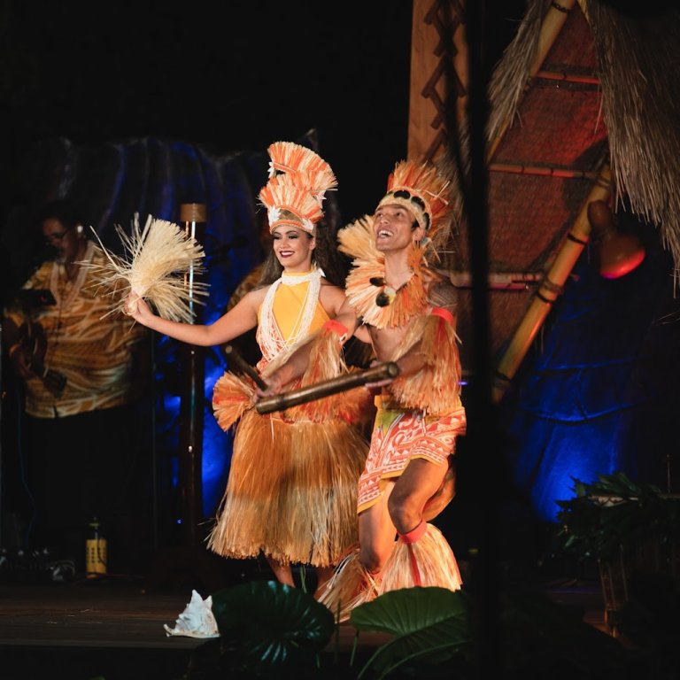 Hale Hoaloha Luau at Mauna Lani 