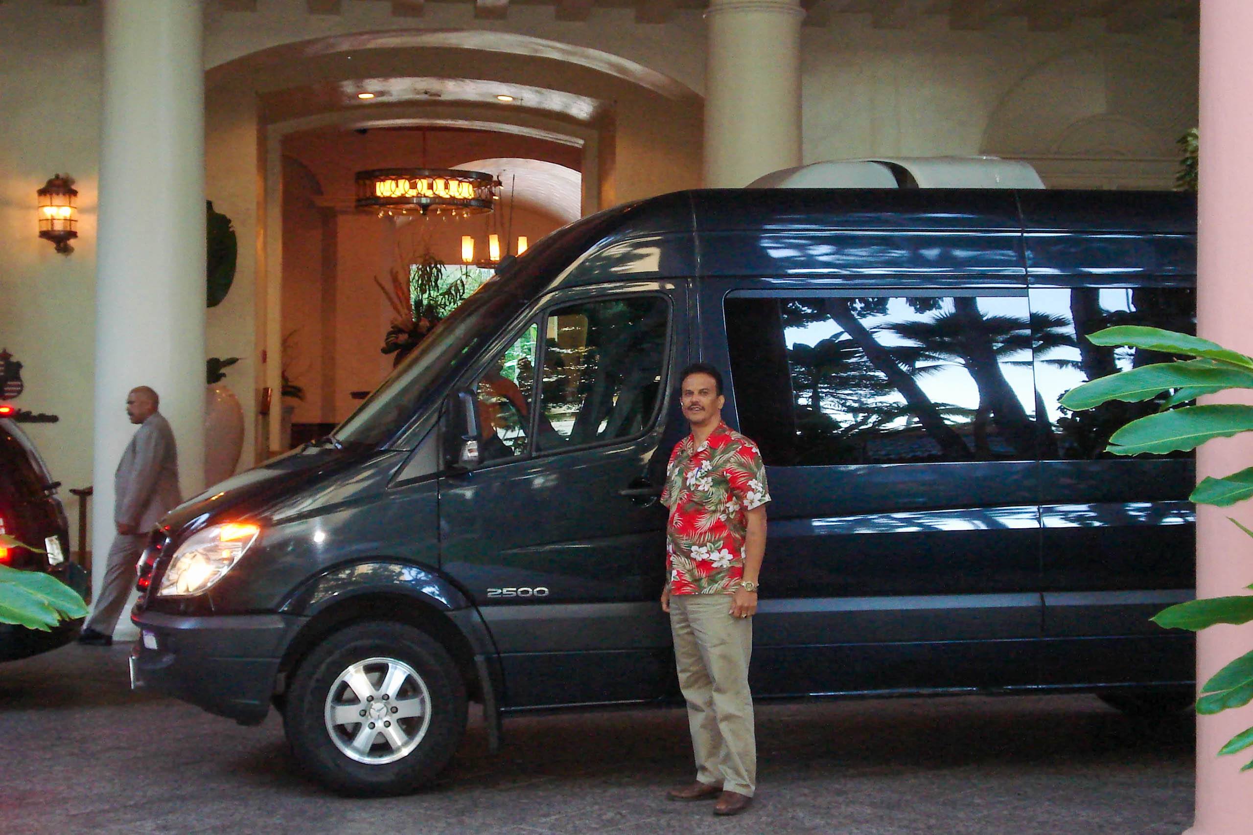 Speedishuttle Private Oahu Transportation Staff