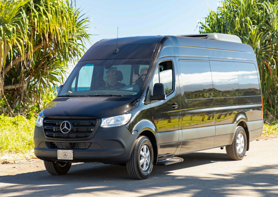 Hawaii Tours Team And Vehicles Mecedes Guide