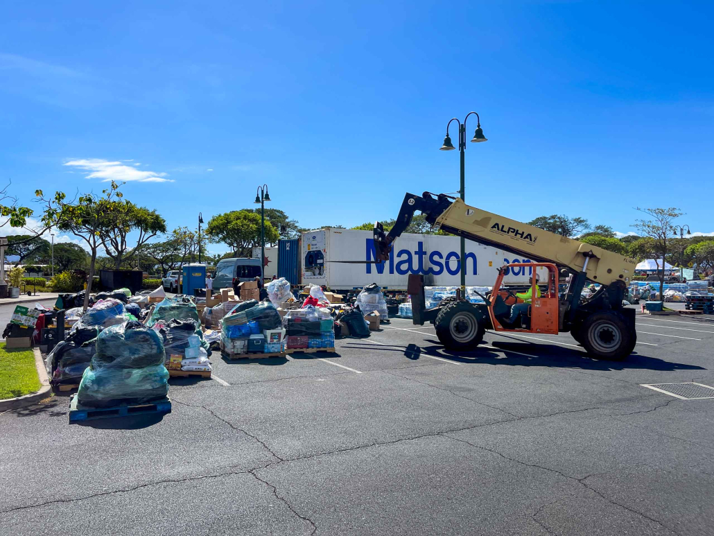 Maui Cityzen Emergency Relief Kahului Shelters Crane Bringing Stuff 