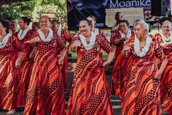 free-or-cheap-cultureal-polynesia-polynesian-cultural-center-dancers-with-red-dress Free Or Cheap Cultureal Polynesia Polynesian Cultural Center Dancers With Red Dress