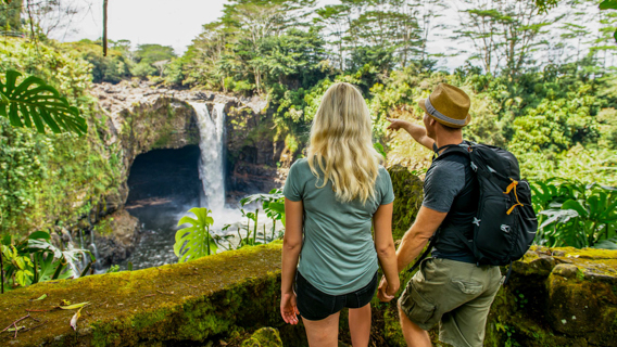 Hilo Waterfall Tour Couple At Rainbow Falls Wailuku