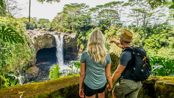 Hilo Waterfall Tour Couple At Rainbow Falls Wailuku