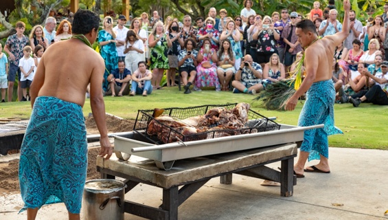 Kauai Private Tours Kauai Top Attractions Smith Family Luau Pig