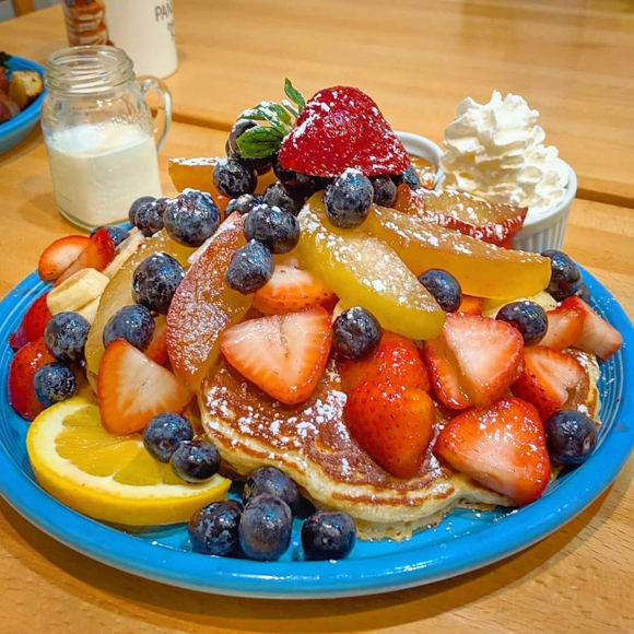Cafe Kaila Hawaii Cafe Kaila Feaure Cake