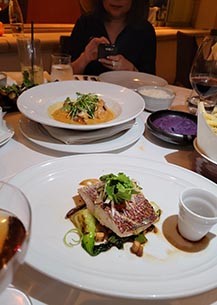 Fourseasons Duo Steak And Seafood Mini Food