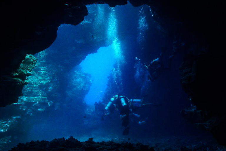 Goscubadivemaui Cathedral Dive Lanai Feature First Cathedral Of Lanai