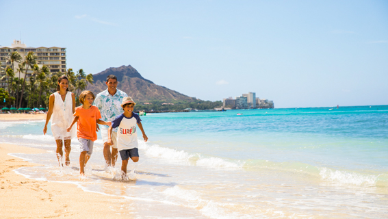 Hilton Double Tree By Hilton Alana Waikiki Beach Feature Activites Family Walk