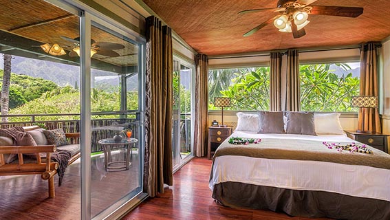 Paradisebayresort Paradise Bay Resort Feature Hotel