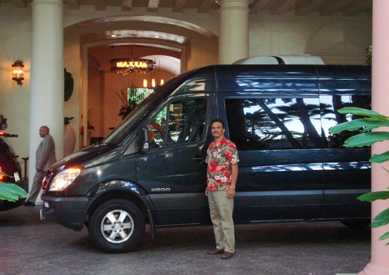Speedishuttle Kona Airport Shuttle Services Slide Employee 