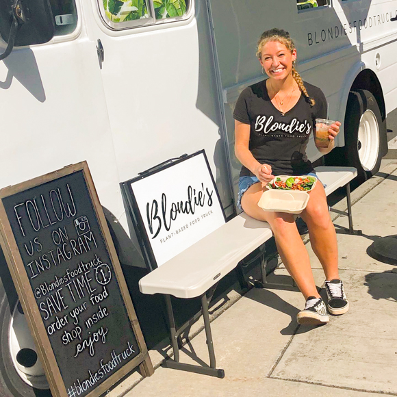 Blondiesvegankitchenfoodtruckhawaii Blondie Plant Based Food Truck Feature Delivery