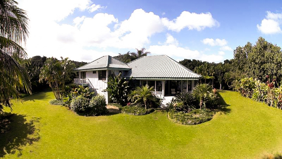 Kauaihoneymoon Kilauea Lakeside Estate Feature The Area