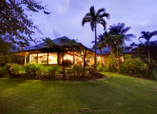 Kauaihoneymoon Kilauea Lakeside Estate Mini Theaera