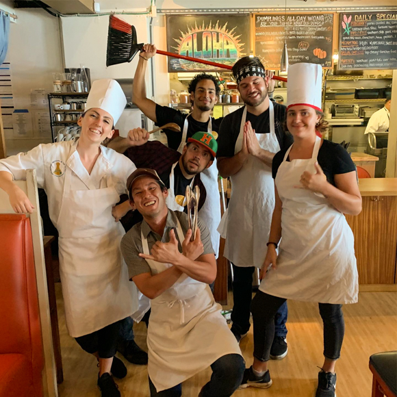 Kokoheadcafe Koko Head Cafe Feature Delivery Satff