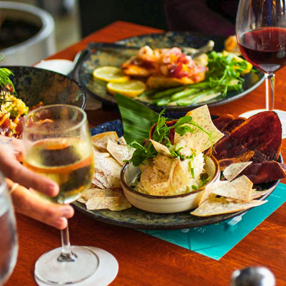 Mauioceancenter Seascape Restaurant Feature Food Type