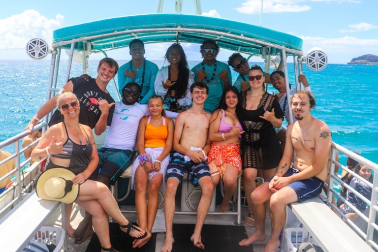 Dolphinsandyou Dolphins And Turtles Up Close Tour Feature Family Outing Big Group