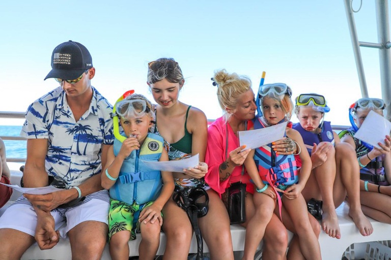 Dolphinsandyou Dolphins And Turtles Up Close Tour Feature Family Outing Family