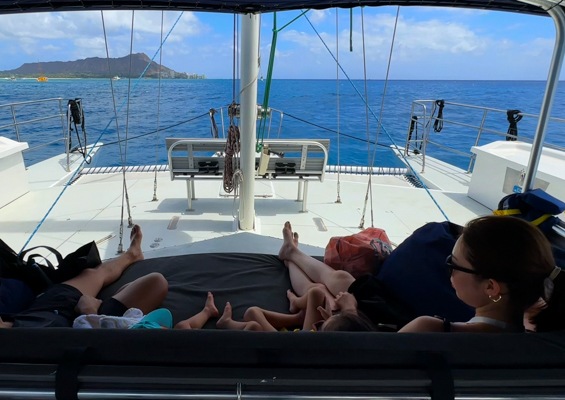Sailandsnorkelwaikiki Waikiki Sail And Snorkel Tour Slide Onboard Family