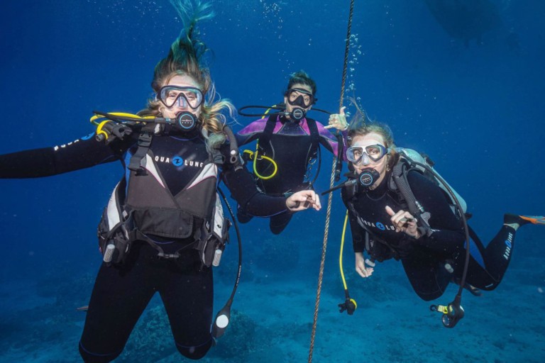 Goscubadivemaui Beginner Scuba Lessons On Maui Feature Dive Girls