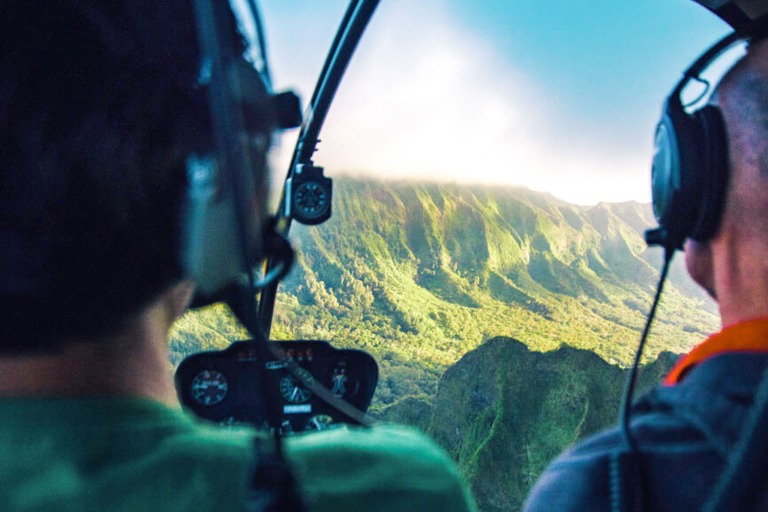Rainbowhelicopters Romantic Oahu Helicopter Proposal Flight Feature Assist You Watching Moutain