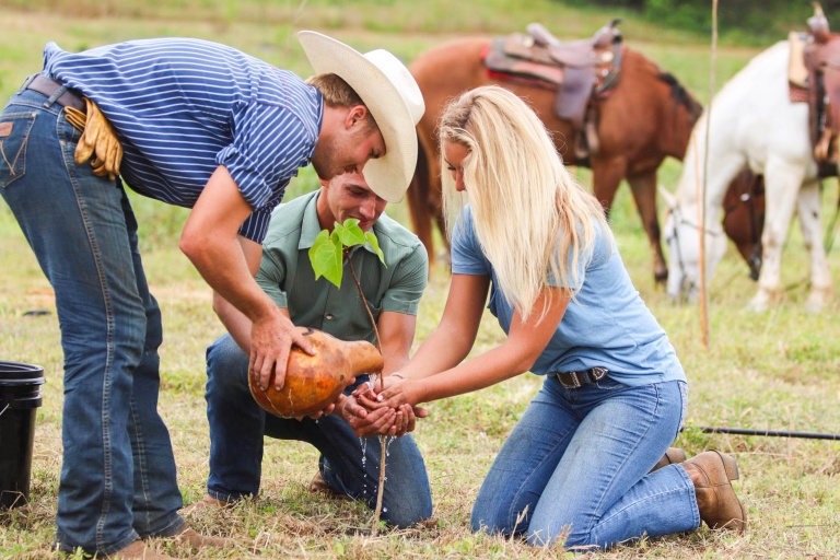 Gunstockranch Plant Experience Feature Horseback Planter Experience