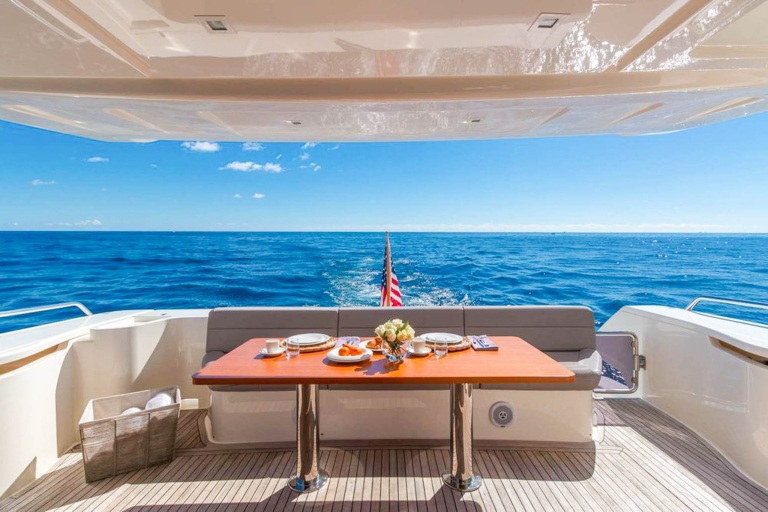 Paradisecharters Get Away From The Crowds And Onto The Water Feature Mordern Amenities Food