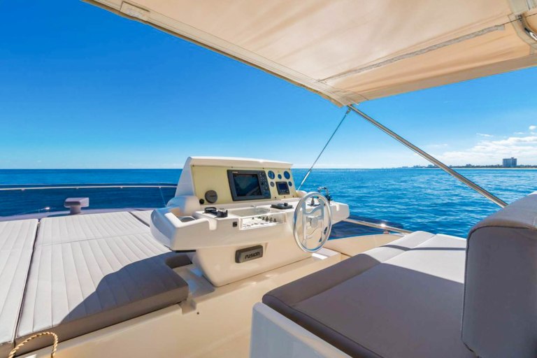 Paradisecharters Get Away From The Crowds And Onto The Water Feature Private Experience Fornt Of View