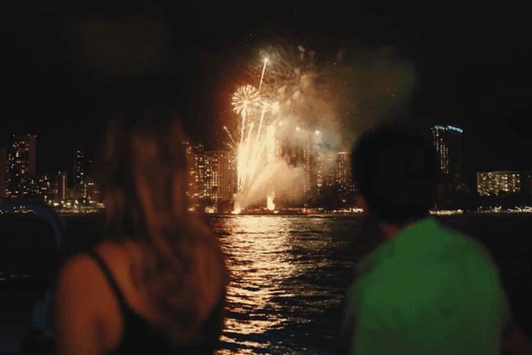 Paradisecharters Private Fireworks Cruise Waikiki Feature Incredible View Couple Watching