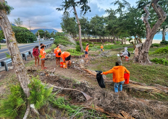 Cleanups Restore And Protect The Beautiful Kalaeloa Shoreline Slide Clean At The Beach