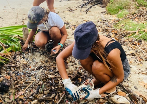 Oahu Surfrider Join Surfrider Oahu To Protect And Clean Oahu Coastlines Slide Collecting