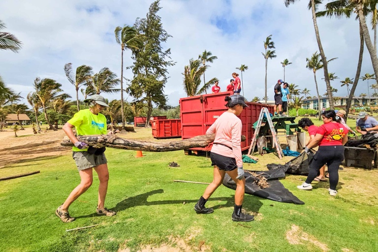 Friendsofkamalaniandlydgatepark Kauai Weekly Beach Cleanup Feature Contribute Protecting Kauai Beach