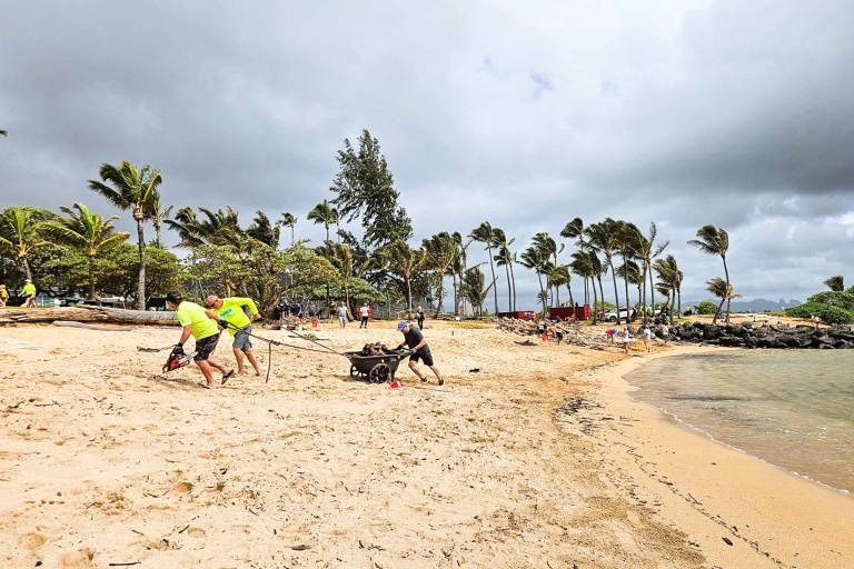Friendsofkamalaniandlydgatepark Kauai Weekly Beach Cleanup Feature Contribute To A Kauai