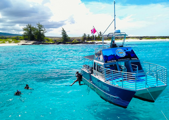 Aquaticlifedivers Two Tank Morning Reef Dive Slider Boat