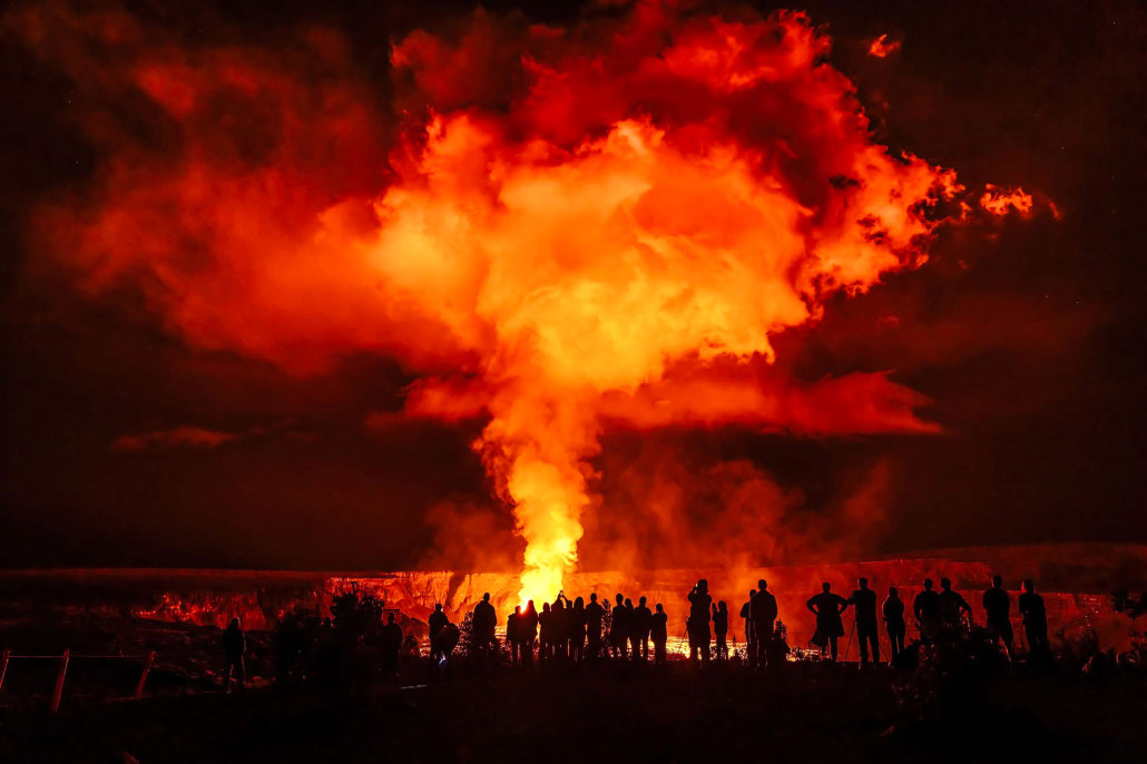 Kilauea Eruption Episode 11 Visitors 2-25-25 NPS- J Wei Photo