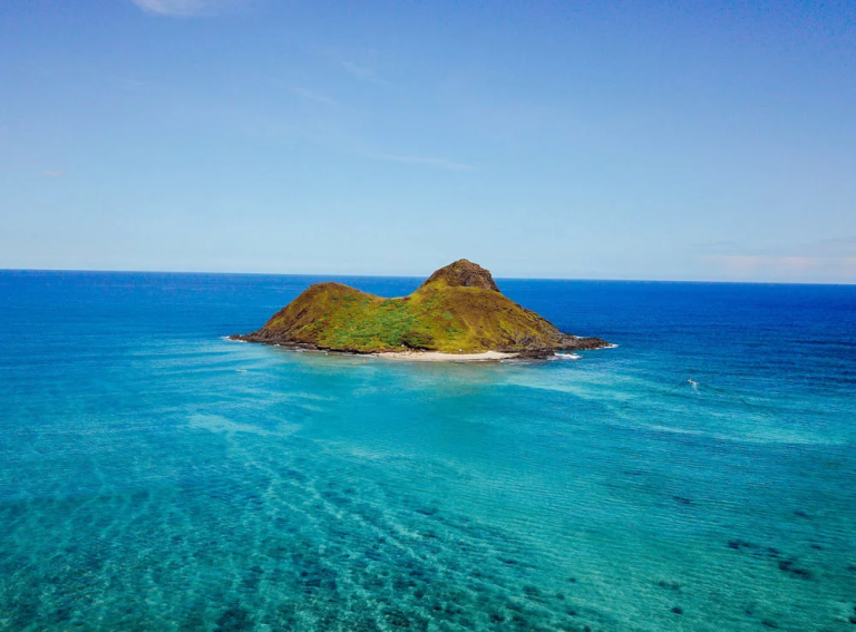 mokulua-islands-guided-kayak-snorkel-adventure-mokulua-islands