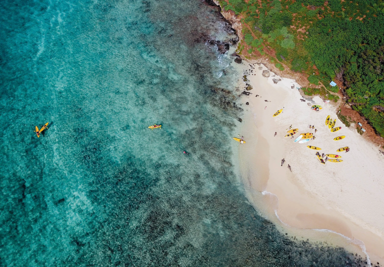 self-guided-kailua-kayaking-adventure-beautiful-beach