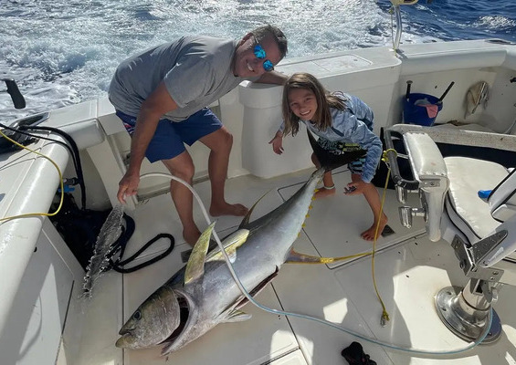 Go-Hawaii-Watersports-Private-Deep-Sea-Fishing-fishing-with-daughter-slider